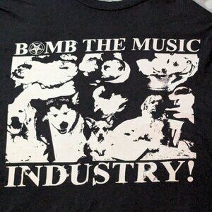 Bomb the Music Industry! Dogs T-Shirt XL